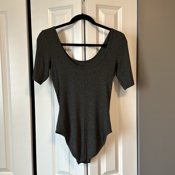 Grey ribbed bodysuit - Picture 4 of 5